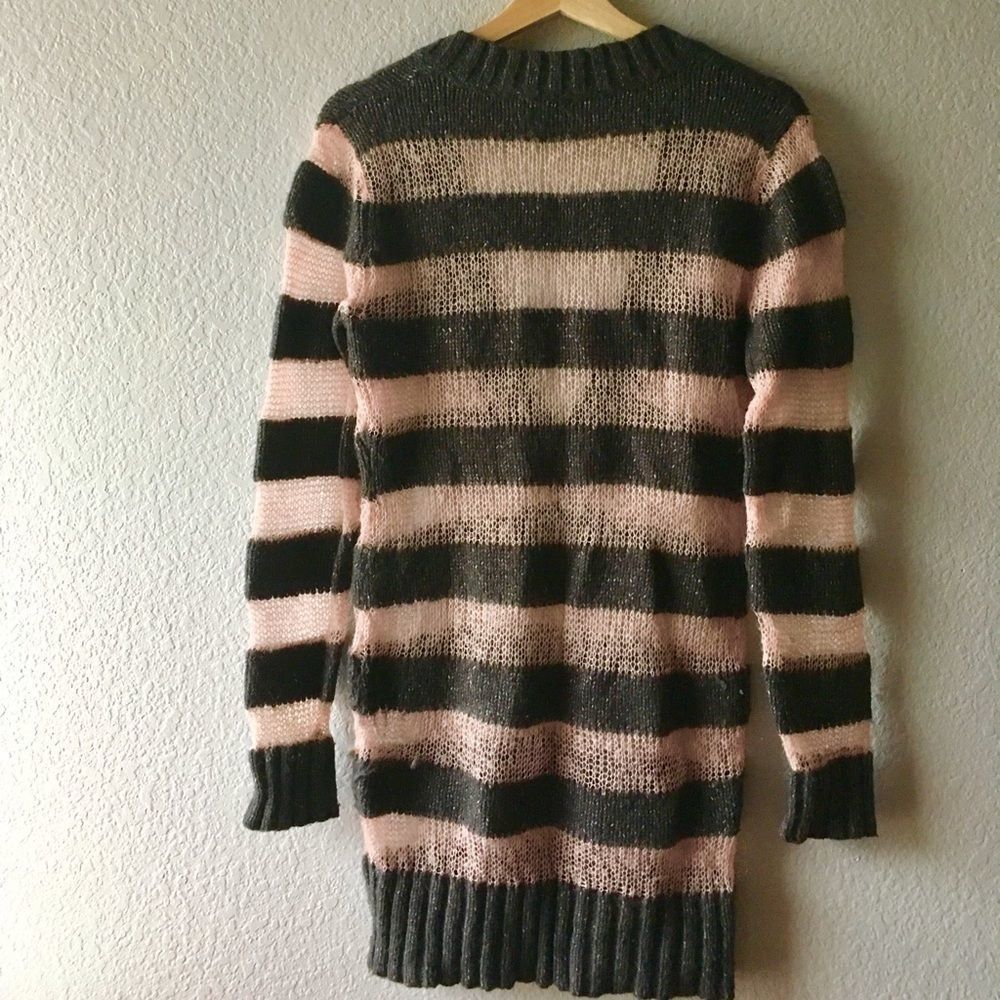 Sweater - Picture 2 of 5
